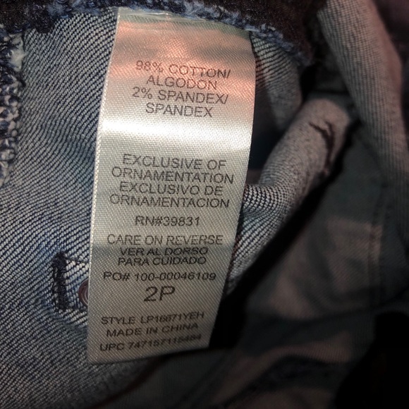 Embroidered wit & wisdom jeans with cuffs size 2p - Picture 10 of 10